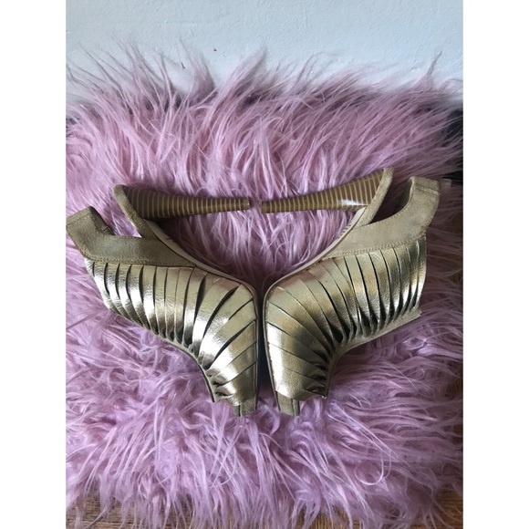 Gold BCBGeneration | Caged Peep Toe | Devon Heel - Picture 3 of 6